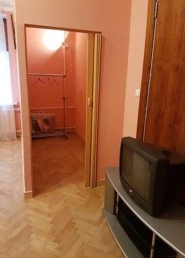 Ebu 28 Apartment Riga Exterior photo